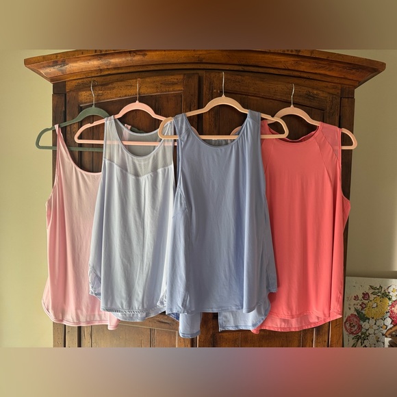lululemon athletica bundle of 4 tank tops — bundle #11 - Picture 2 of 3